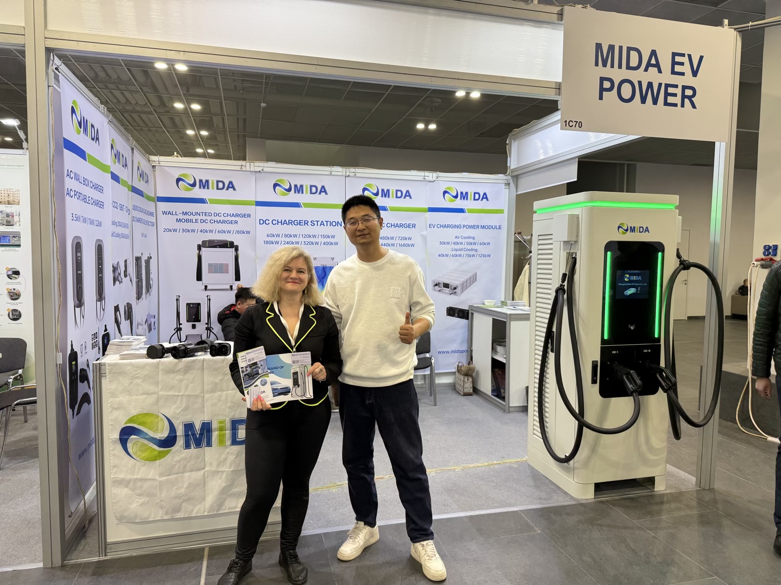 MIDA_Liquid_Cooled_Charging_Station_Renwex_Russia_Exhibition_2024_Apr_13 2